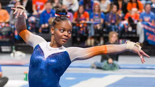 Trinity Thomas - floor exercise 1-25-19