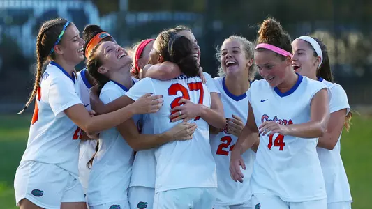 Florida celebrates Vanessa Kara's goal - 10-6-19