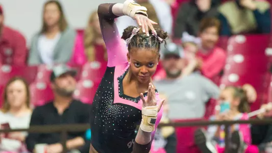 Trinity Thomas - floor exercise 2-19-19
