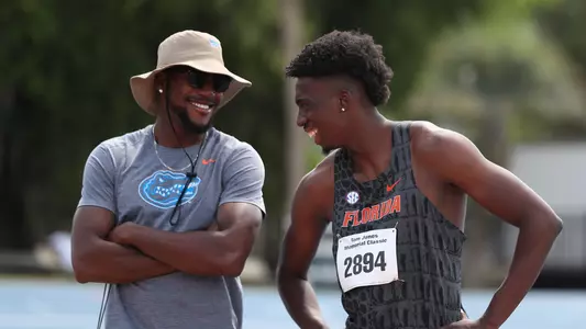 Jhonny Victor, Clayton Brown