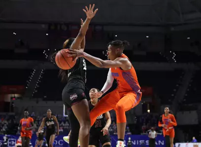 Scenes from the Gators' game against the Bulldogs