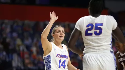 Scenes from the Gators' game against the Aggies.