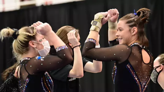 Payton Richards (left) and Megan Skaggs - 210122 at Arkansas