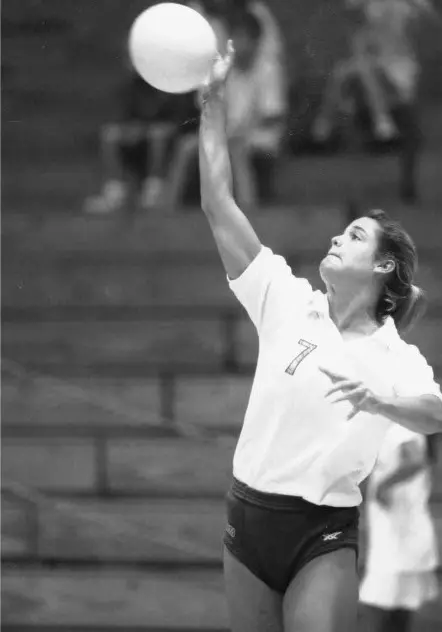 Dara Torres (1989) strikes the volleyball
