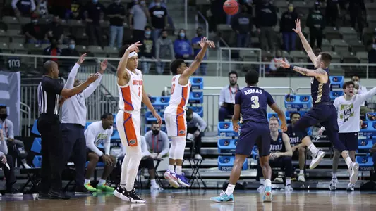 Noah Locke, Tre Mann