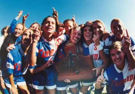 971109_UF celebrates SEC Tournament title