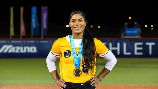 2021AthletesUnlimitedSoftballCHampionAleshiaOcasioPhotoCreditJadeHewitt.jpg