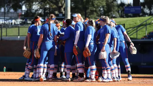 TeamHuddle_221019_2519_HannahWhite.jpg