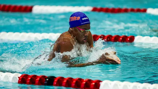 The University of Florida during the Georgia Invitational finals at the Gabrielsen Natatorium in Athens, Ga., on Thursday, Nov. 17, 2022. (Photo by Kayla Renie)