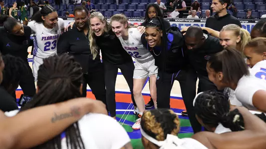 Huddle, Kelly Rae Finley, Paige Clausen
