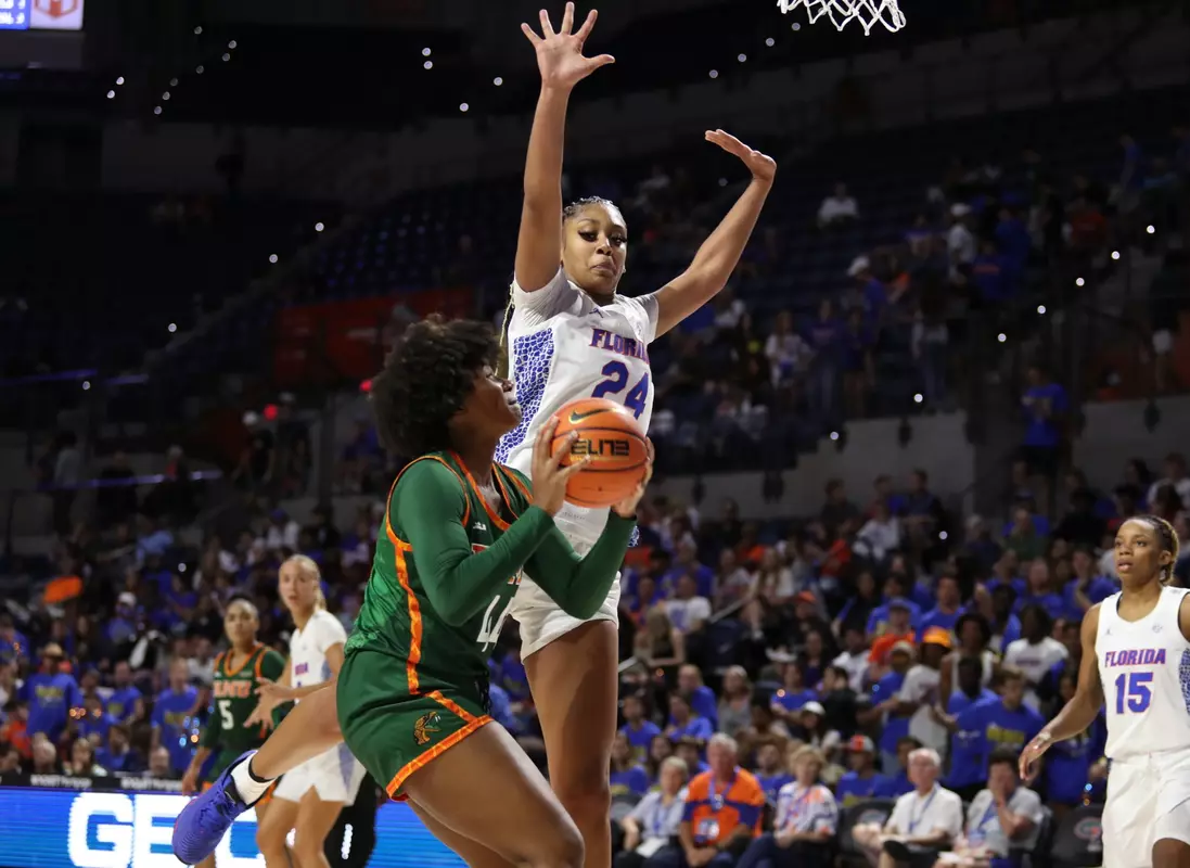 Gators 83, Rattlers 55