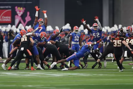 during the Gators? game against the Oregon State Beavers at the Las Vegas Bowl on Saturday, December 17, 2022 at Allegiant Stadium in Las Vegas, Nev. / UAA Communications photo by Jordan Herald