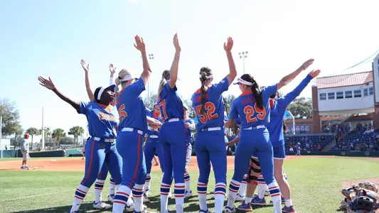 TeamHuddle_220220_9261_HannahWhite