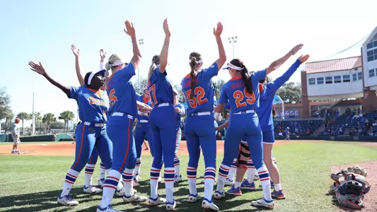 TeamHuddle_220220_9261_HannahWhite