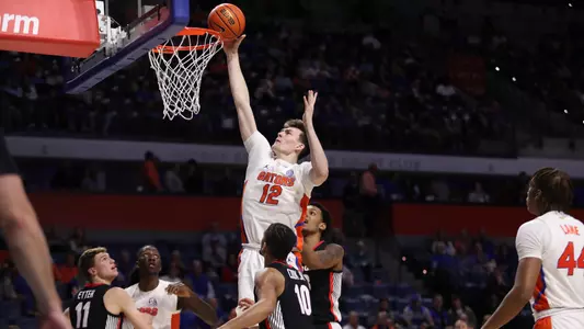 Gators 72, Bulldogs 63