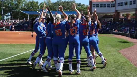 Huddle_220410_8487_AshleyRay