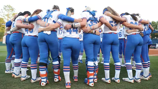 TeamHuddle_220422_7982_HannahWhite