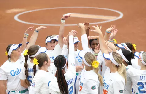 Huddle_220402_7858_HannahWhite