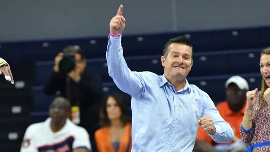 Adrian Burde - 220402