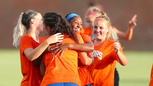 Florida celebrates Alivia Gonzalez's first goal vs Tampa - 220812