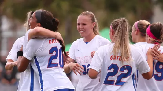 Florida celebrates Anna DeLeon's goal at Stetson - 220821