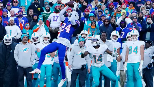 NFL: AFC Wild Card Round-Miami Dolphins at Buffalo Bills