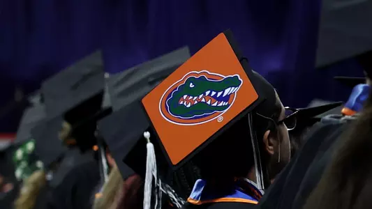 Graduation cap with Gatorhead 230811
