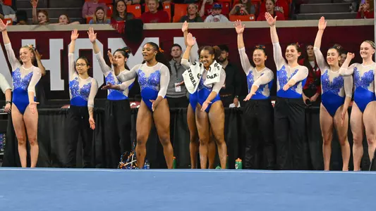 Team floor chomp at Oklahoma 230303