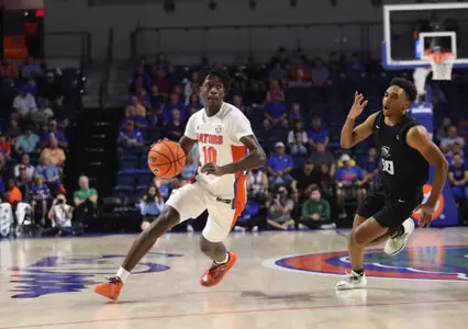 Denzel Aberdeen and the Gators will face Richmond in December