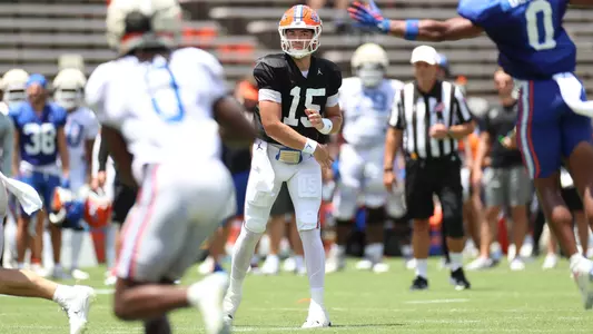 Mertz, Graham (2023 preseason camp scrimmage)