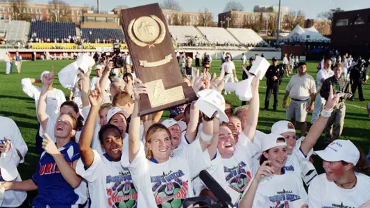 BaxterErinRaisesNCAATrophy_981206_MA25A_JasonHowey