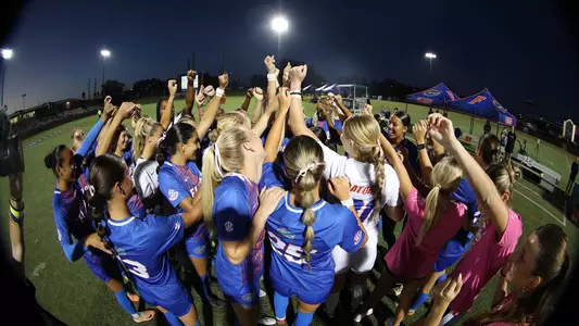 241030_PrematchHuddle