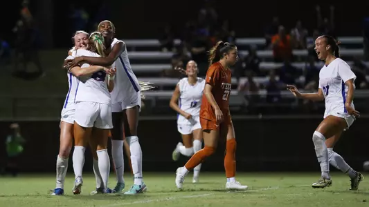 Donovan_Lauren_GoalCelebration_241004_226978