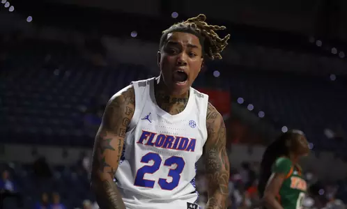 Gators 102, Rattlers 67