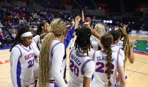 gators wbk huddle