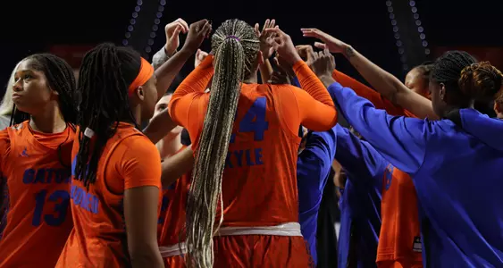 Florida huddle 12-15 vs. Longwood