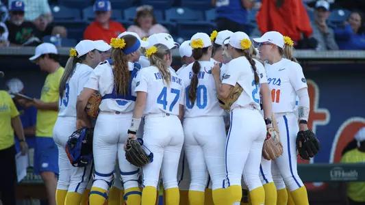Team_Huddle_240406_5510_AshleyRay.jpg