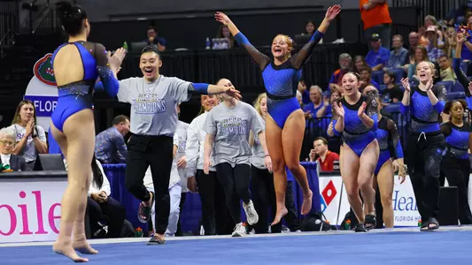 Florida celebrates Victoria Nguyen's floor routine 240315