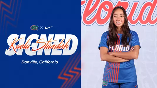 Kaela Standish - signing 240514