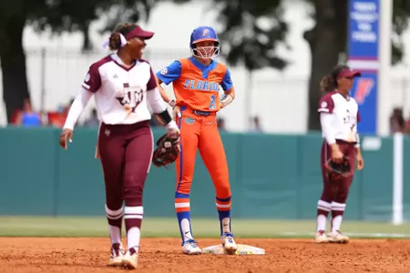 Gators 9, Aggies 8
