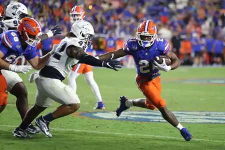 Gators 45, Bulldogs 7