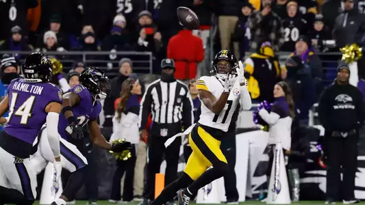 NFL: AFC Wild Card Round-Pittsburgh Steelers at Baltimore Ravens