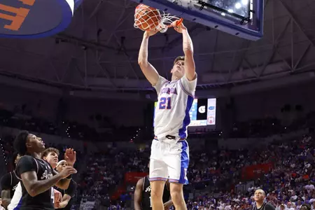 Gators 89, Aggies 70