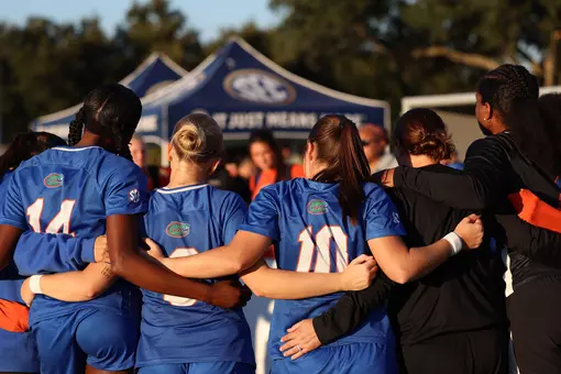 Florida huddle following loss to Kentucky in SEC Tournament 251102
