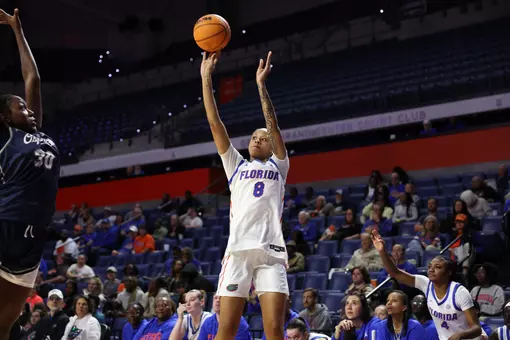 Me'Arah O'Neal hits a jumper en route to a 14-point, 11-rebound double-double vs. North Florida
