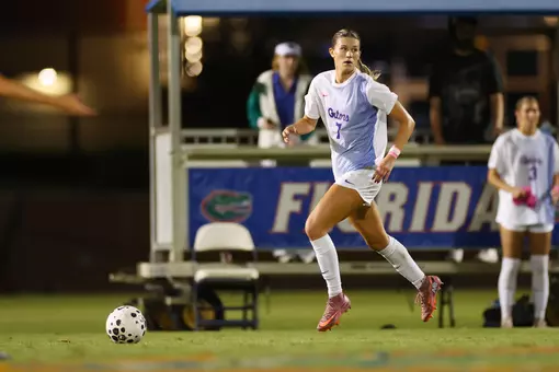 McCloskey_Lauren__251002_7327_NicoleScharff