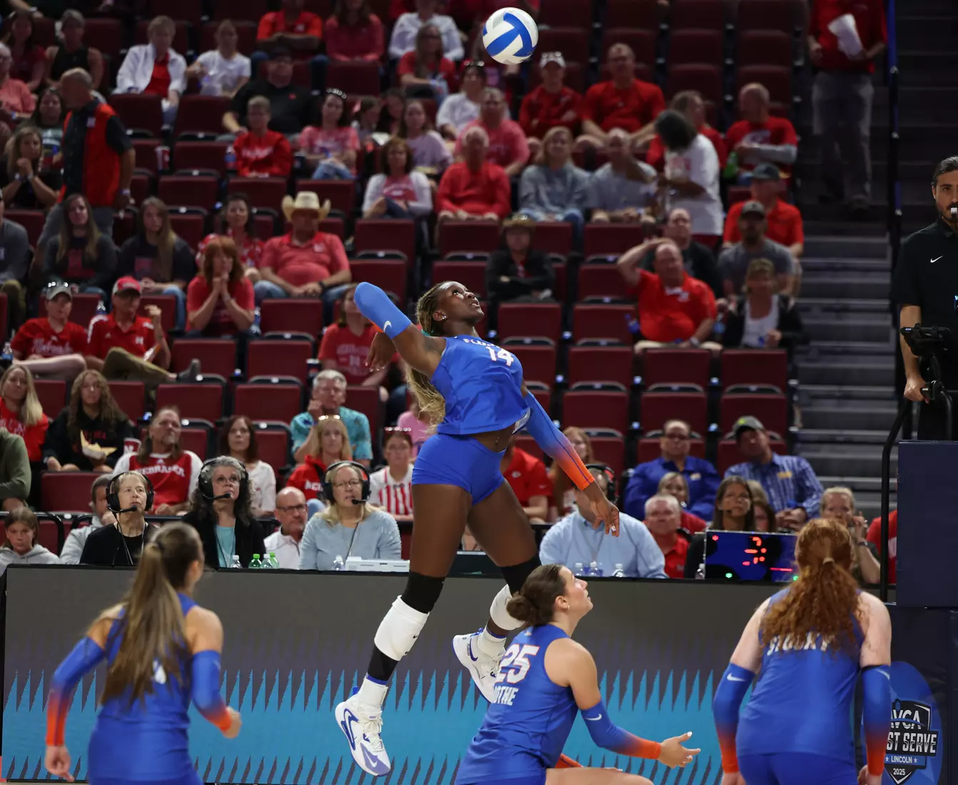 Gators 3, Panthers 2 (AVCA First Serve)