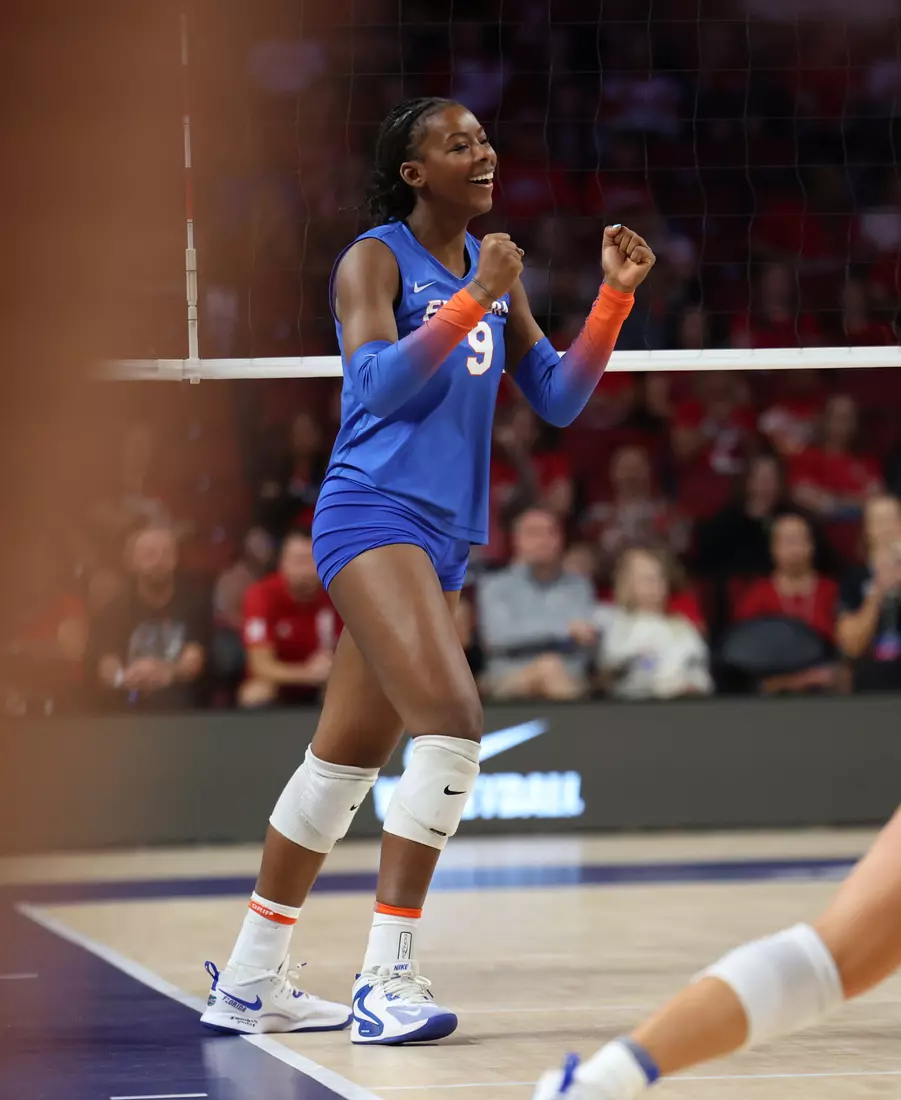 Gators 3, Panthers 2 (AVCA First Serve)