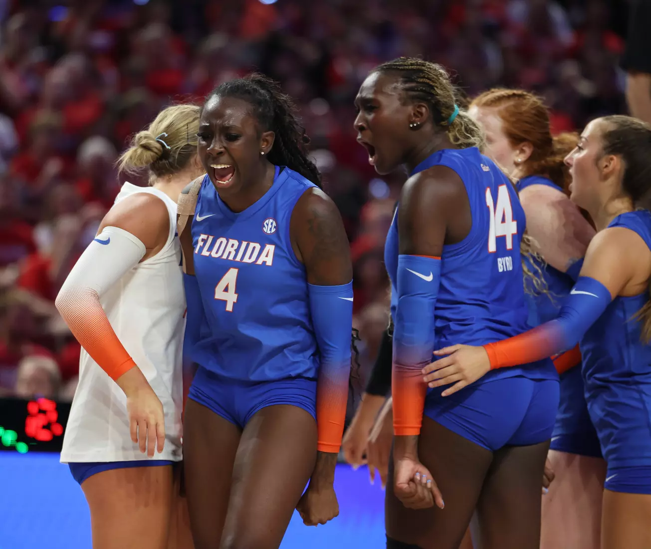 Gators 3, Panthers 2 (AVCA First Serve)