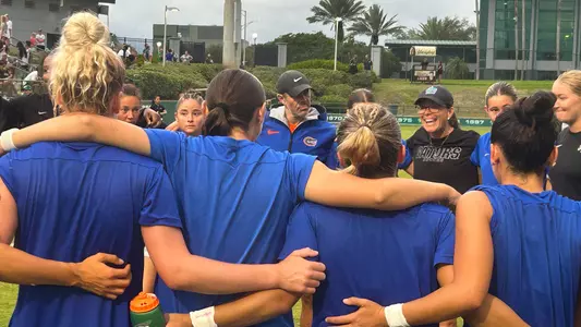 Florida soccer huddle 250809